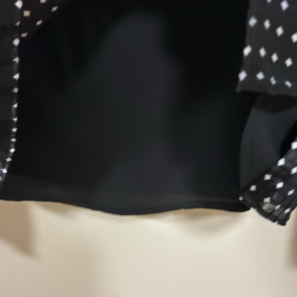 The Limited Black and White Long Sleeve Blouse - Picture 5 of 7